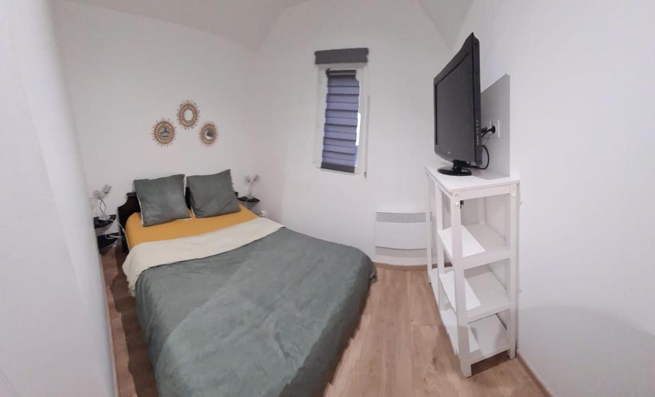 Petite Maison Cosy Dans Un Jardin. Apartment Ermont